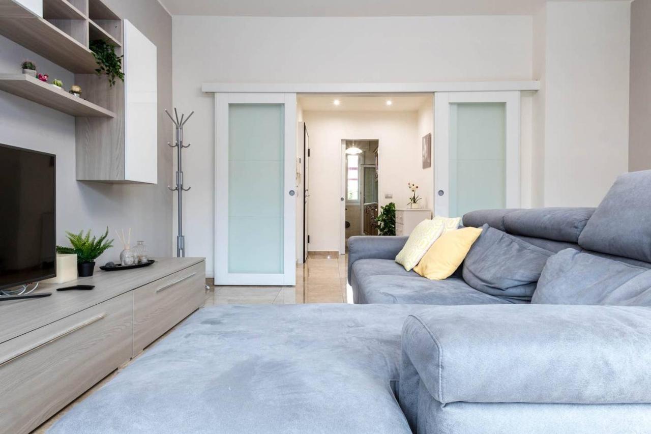 Altido Lovely Apt For 6 Located In Vibrant Gallaratese Milan Exterior photo