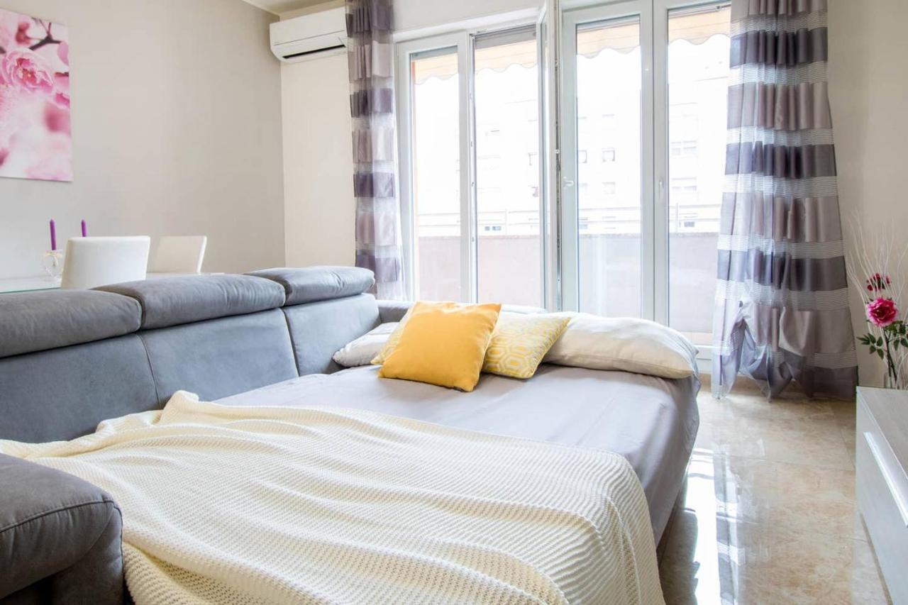 Altido Lovely Apt For 6 Located In Vibrant Gallaratese Milan Exterior photo